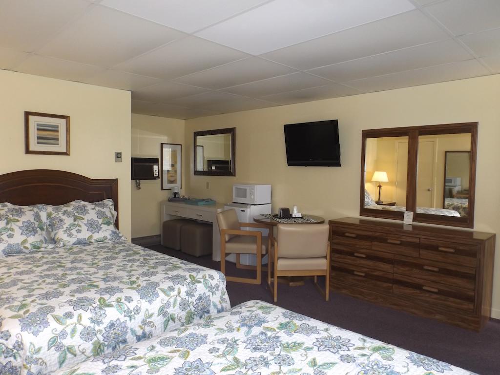 Footbridge North Hotel Wells Room photo